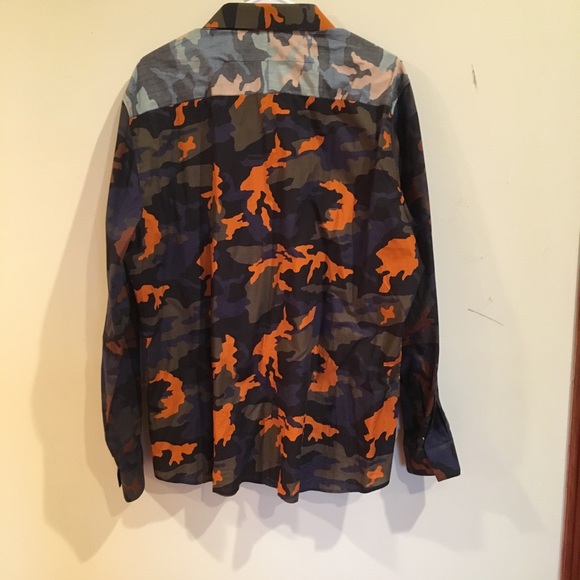 Men’s givenchy camo button down - Picture 2 of 4